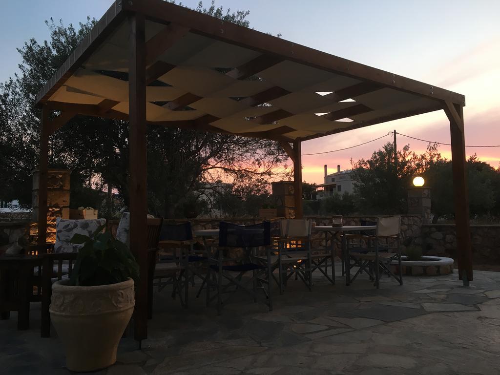 Panorama Elafonisos Hotel Екстериор снимка