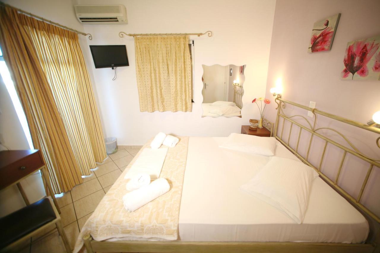 Panorama Elafonisos Hotel Екстериор снимка